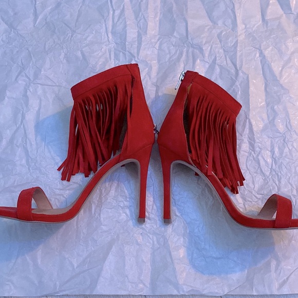 Almost brand new - Picture 3 of 6